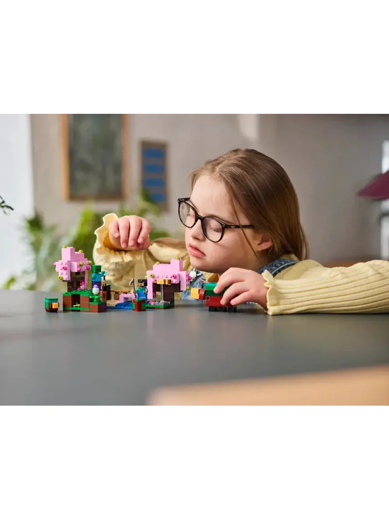 LEGO Minecraft Cherry Blossom Garden - Image 3